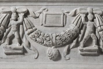 Marble sarcophagus with garlands ca. A.D. 200–225. Metropolitan Museum of Art.